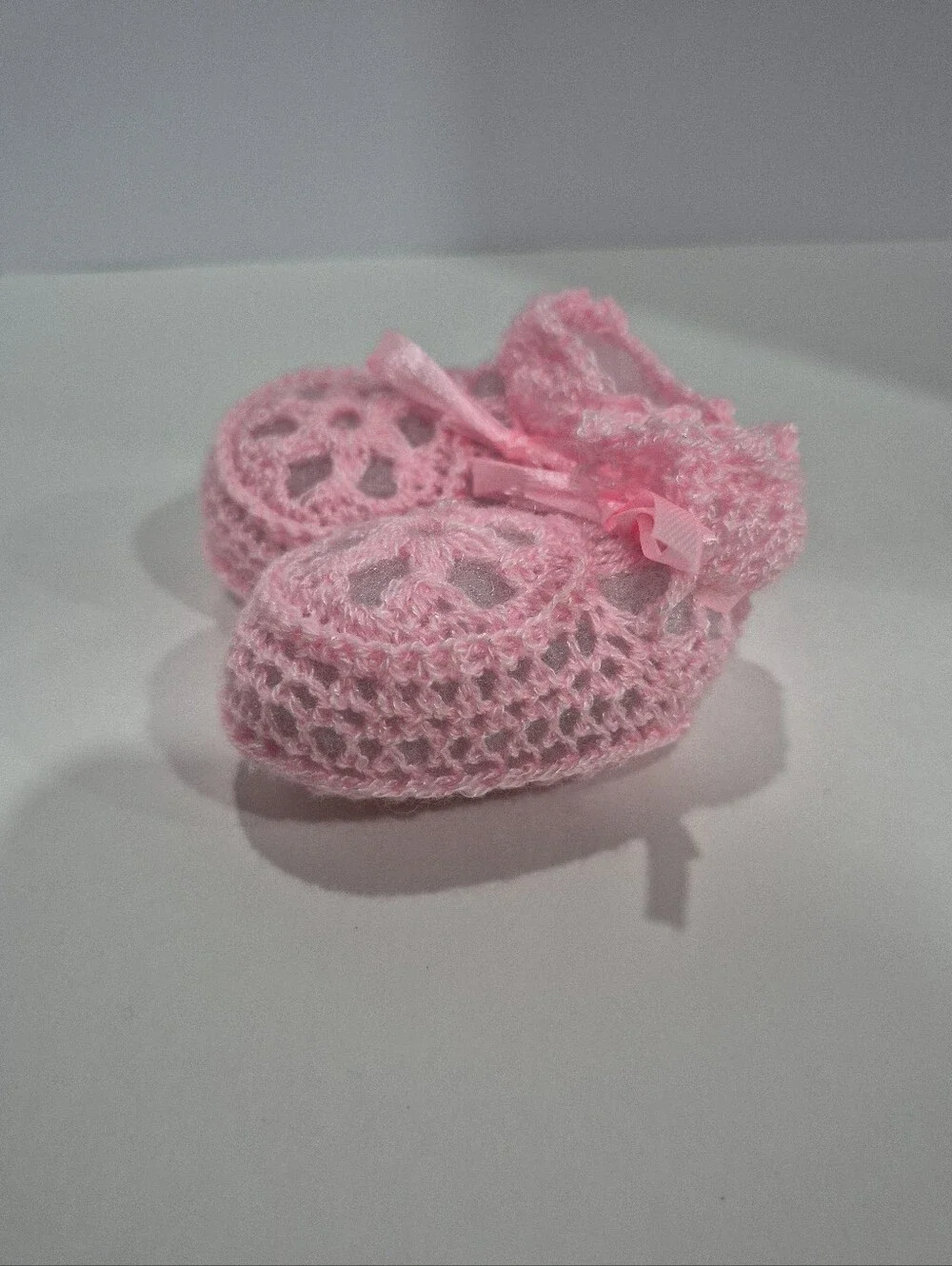 New Baby Girls Crocheted Pinwheel Design Booties Size 0-9 Months